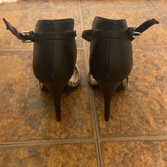 Anne Michelle Heels. Size 8 - Picture 4 of 4